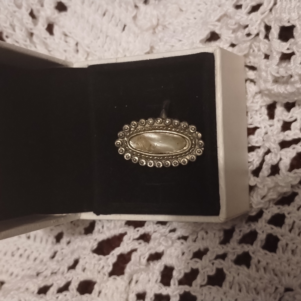 Antique sterling silver shell ring VOGUE brand